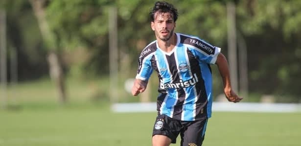 Lateral segue no Grêmio após saída frustrada e se inspira em Arthur