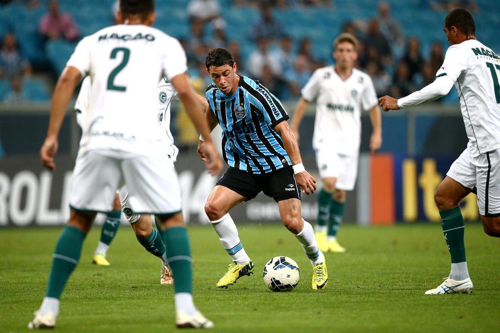 Grêmio empata com Goiás e chega ao quarto jogo sem marcar