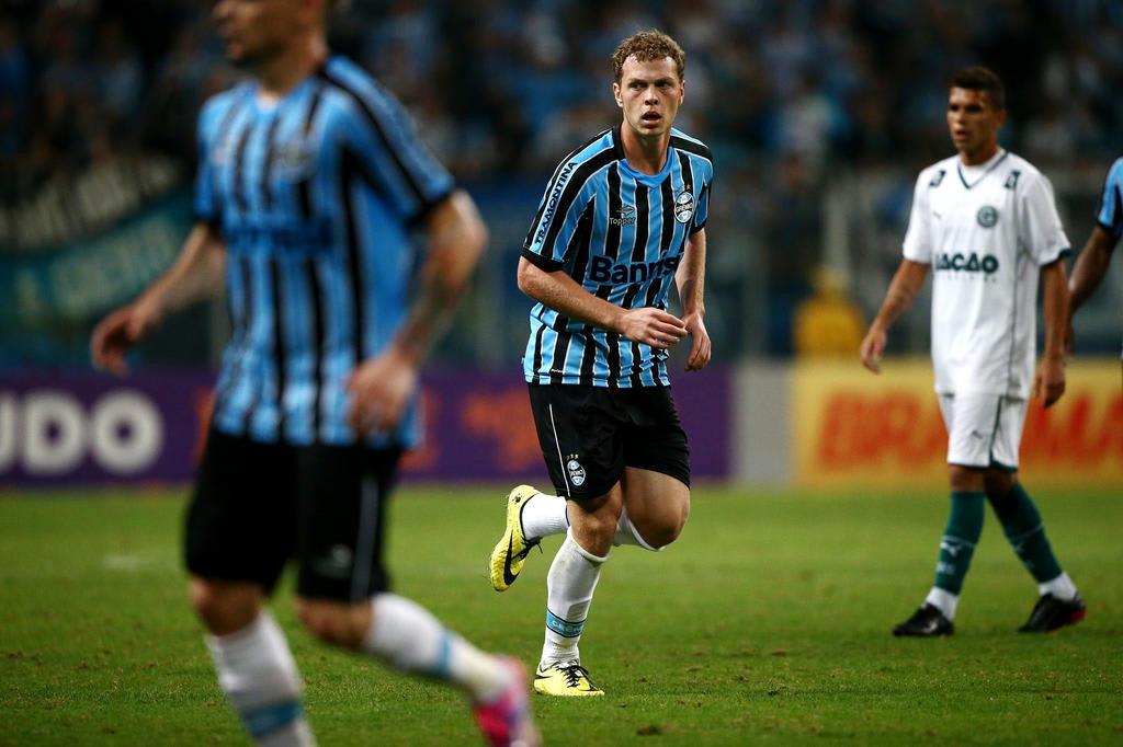 Azarado, Lucas Coelho se diz pronto para ser titular no Grêmio