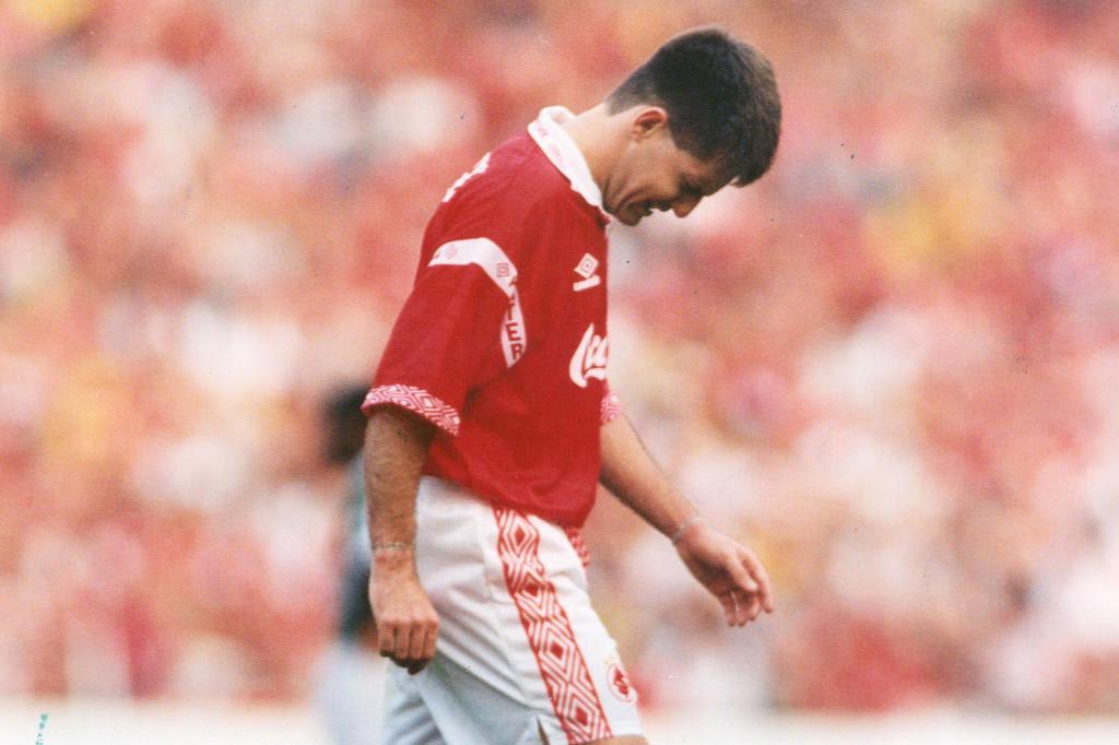 Joguei 1995: Argel relembra Gre-Nal que disputou com confronto Abel x Felipão na casamata