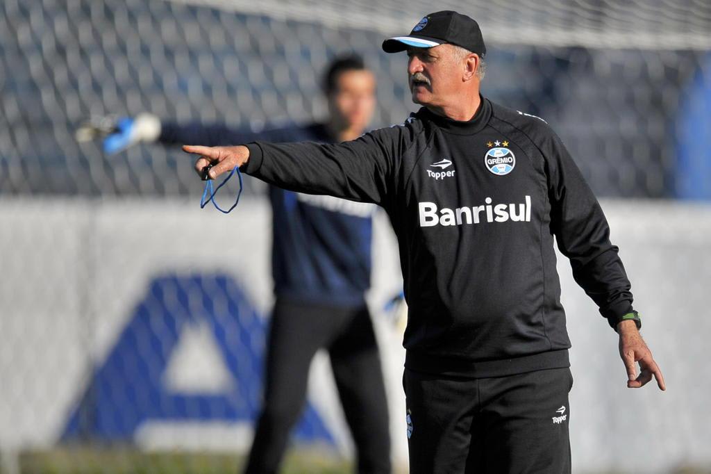 Felipão faz sua estreia pelo Grêmio na Arena contra o Criciúma