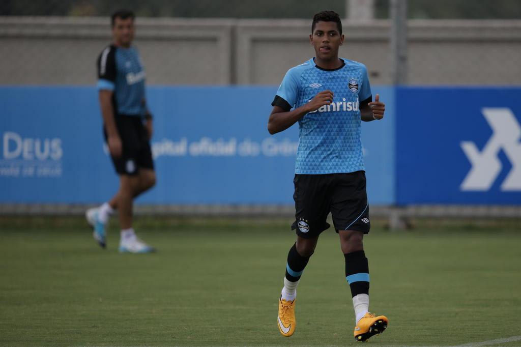 Versátil e destemido: conheça Pedro Rocha, nova aposta do Grêmio