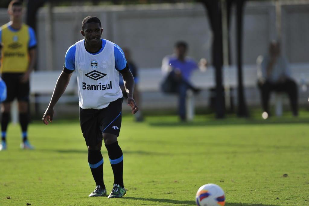 Fellipe Bastos e Yuri Mamute têm espaço no time do Grêmio?