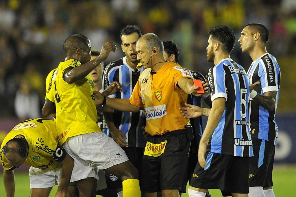 Diretor do Grêmio questiona: É ofensa chamar alguém de colorado?