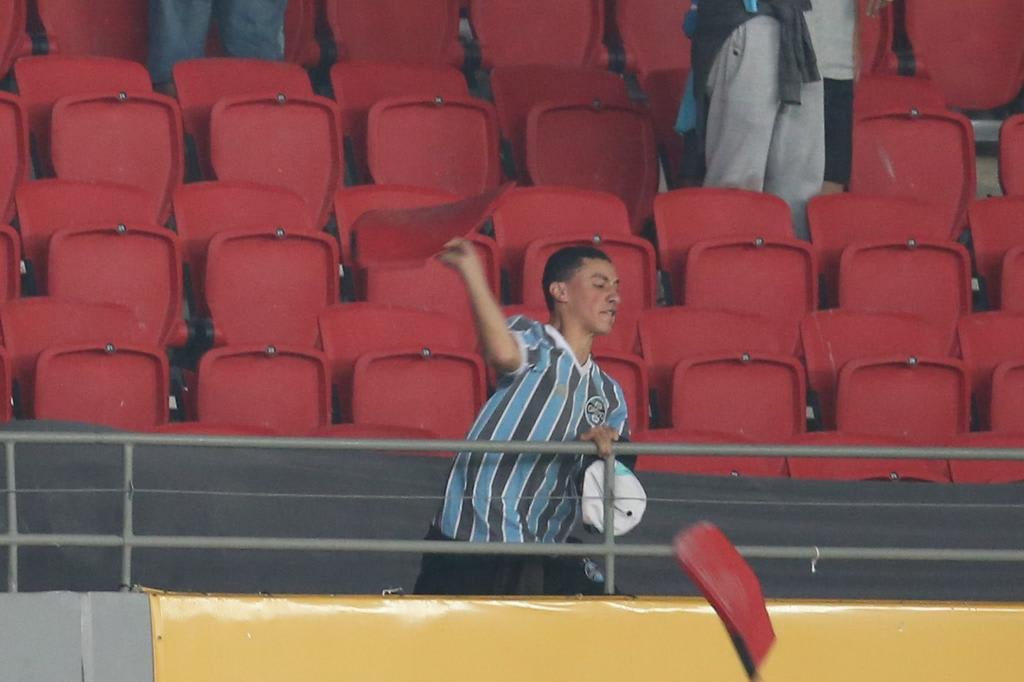 Grêmio será denunciado na segunda-feira por depredação de cadeiras no Beira-Rio