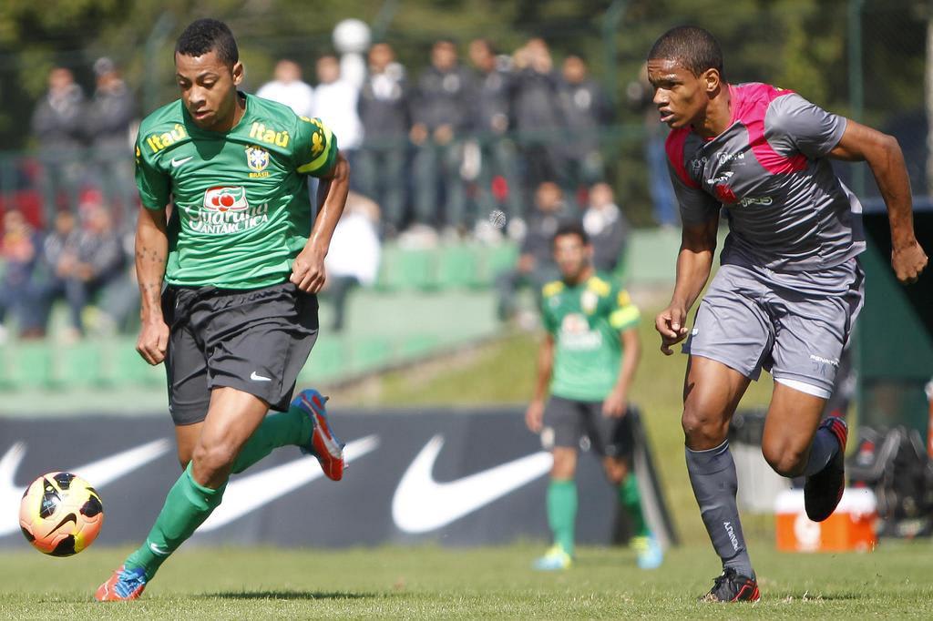 Promessa que rescindiu com a Portuguesa acerta com o Grêmio