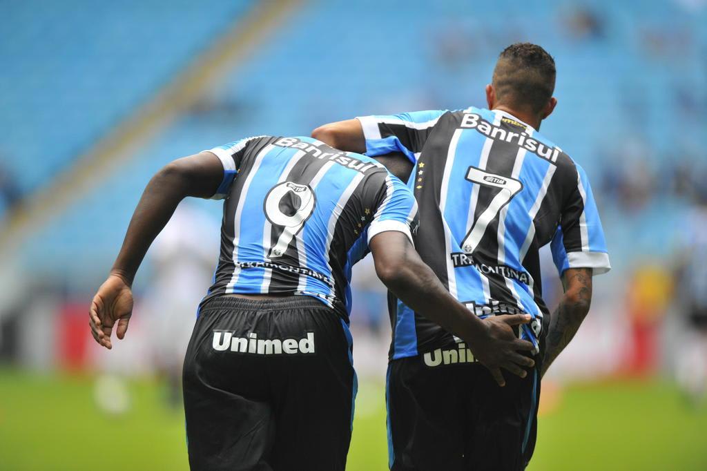 Fora da seleção sub-20, Mamute vira arma do Grêmio contra o Coritiba