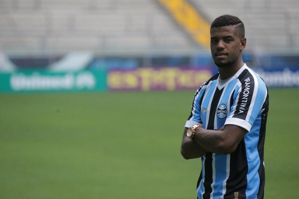 Grêmio amplia vínculo de aposta do time titular até 2017