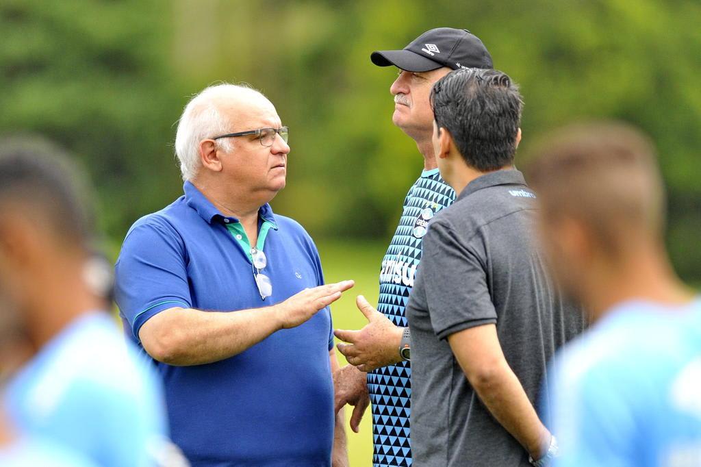 Coluna do Cacalo: muitas reuniões no Grêmio