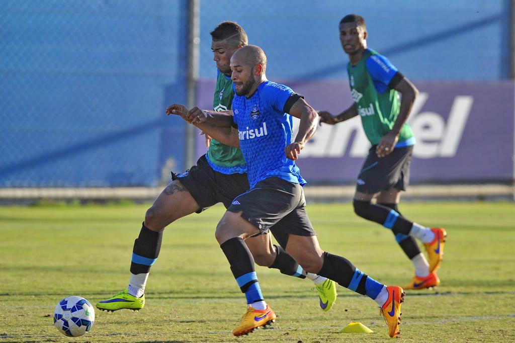 Pedro Ernesto: Grêmio precisa de um técnico de qualidade na montagem do time