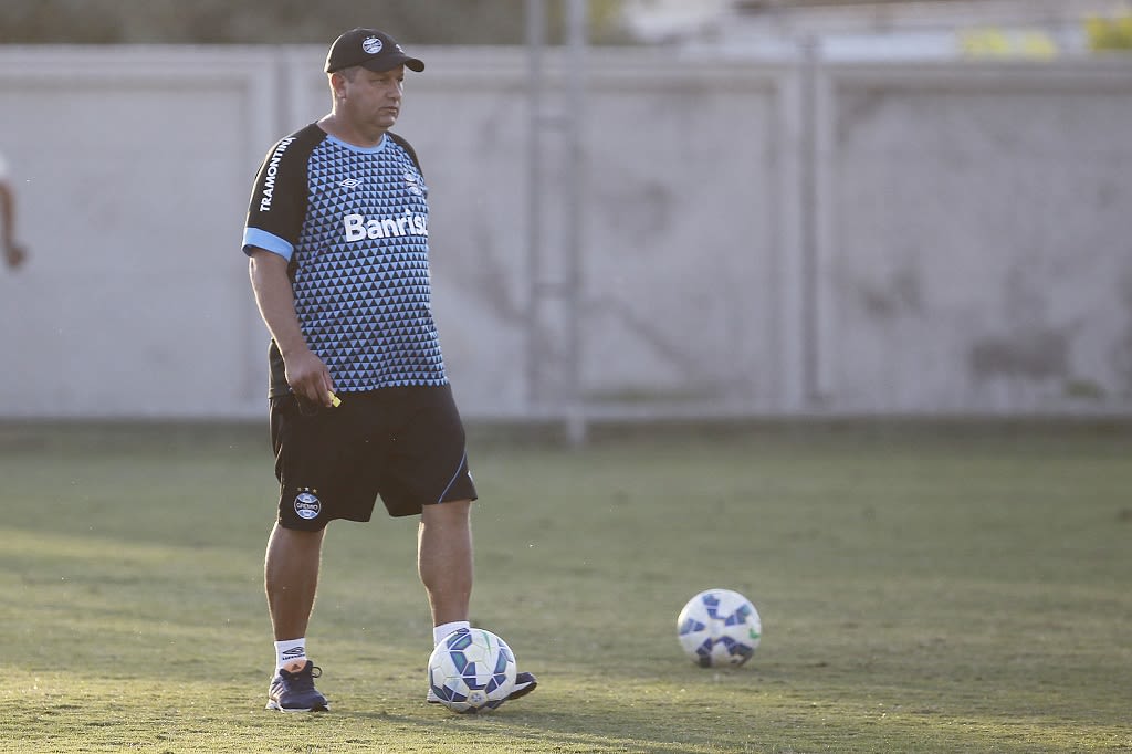 Wianey Carlet: a demora do Grêmio em anunciar um técnico