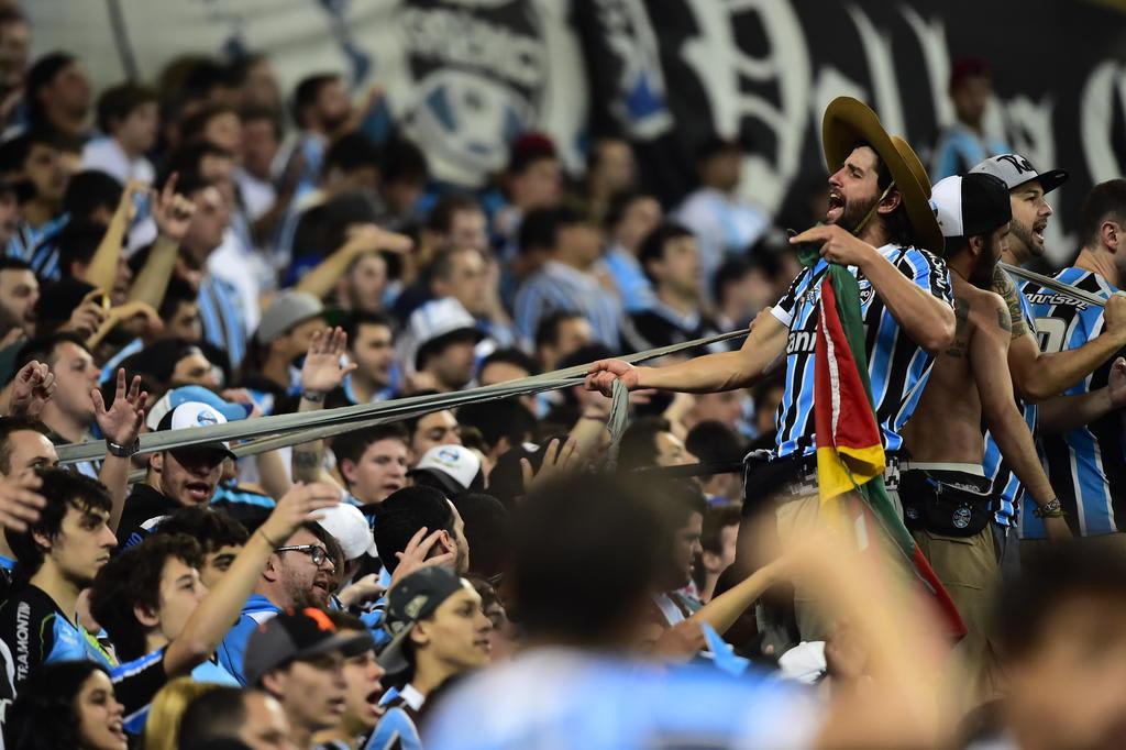 Wianey Carlet: a torcida será o grande reforço do Grêmio no jogo contra o Corinthians