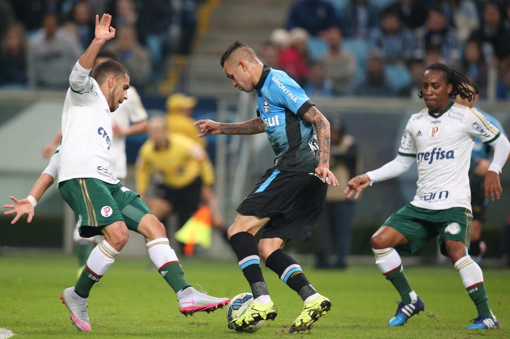 Organizadas do Palmeiras farão protesto no jogo contra o Grêmio