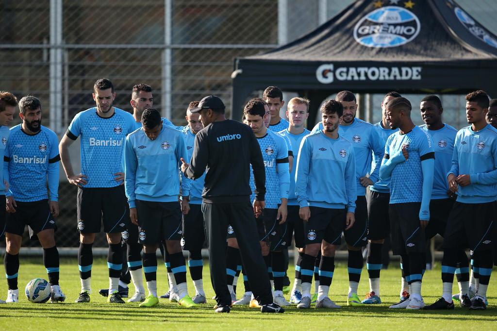 Veja a situação dos contratos dos jogadores do grupo do Grêmio