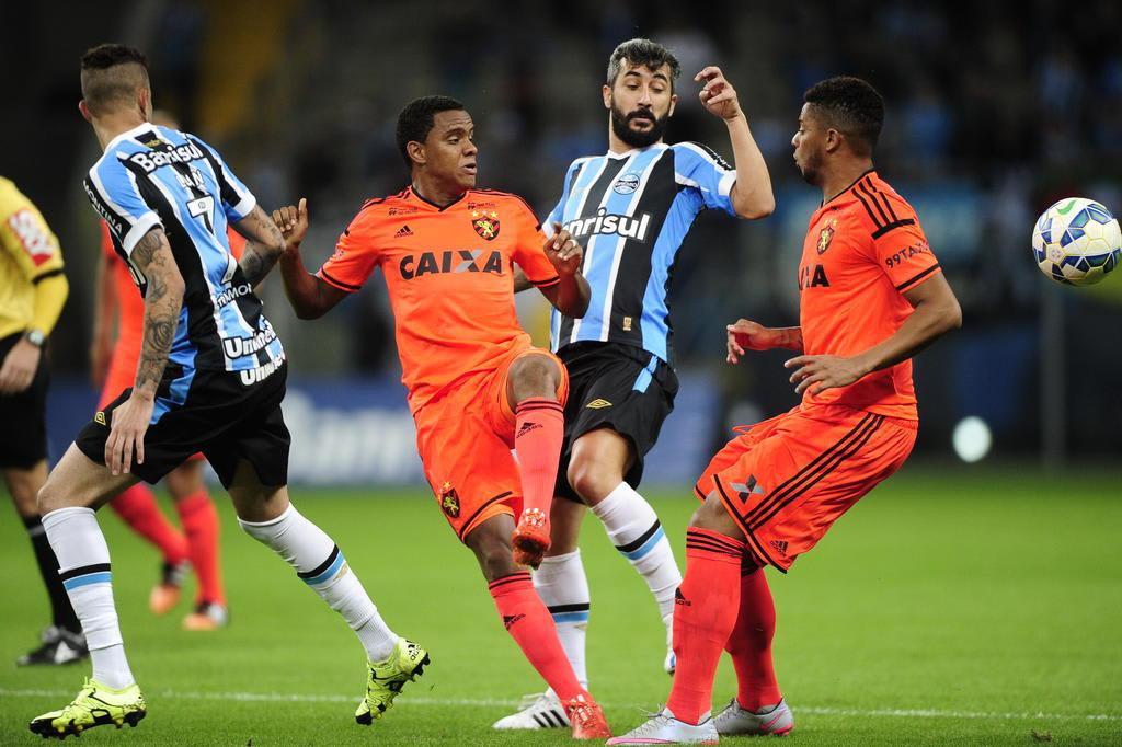 Grêmio vacila e fica no empate com o Sport na Arena