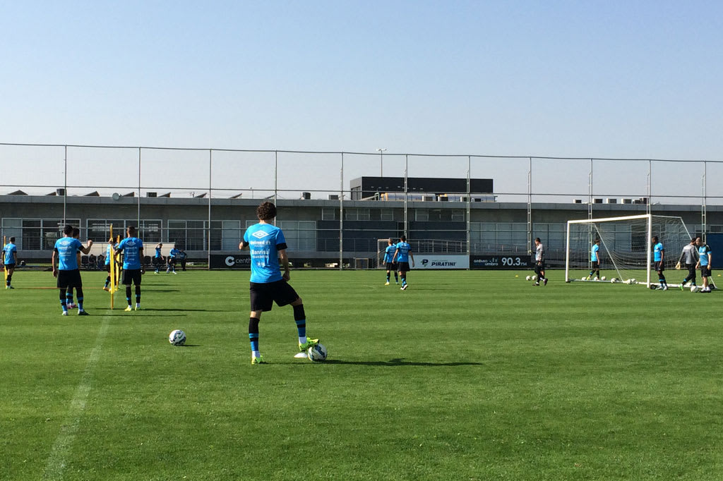 Com foco na marcação do Atlético-MG, Roger treina alternativas para jogo no Mineirão