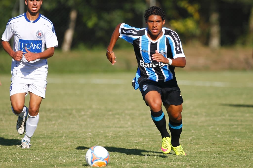 Centroavante artilheiro, revelação de Alagoas e irmão do Mamute: Grêmio estreia na Copa do Brasil Sub-20