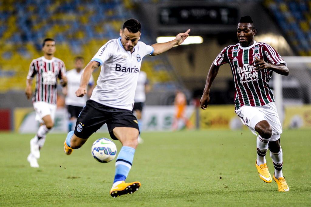 Guerrinha: o centroavante Bobô vai continuar entre os titulares do Grêmio