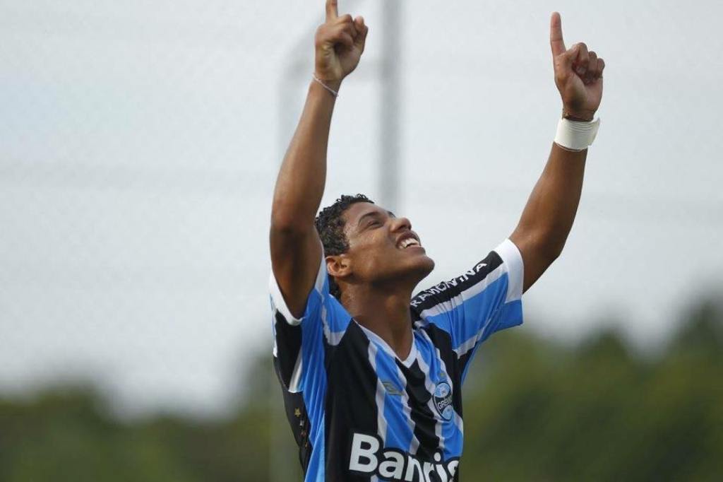 Grêmio aposta nos gols de Erick para tentar classificação contra o Joinville