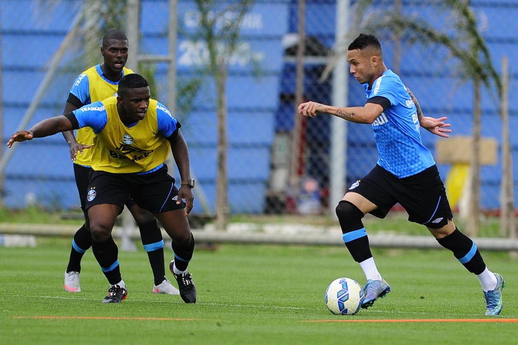 Everton encorpado: atacante é lapidado para ser titular no Grêmio
