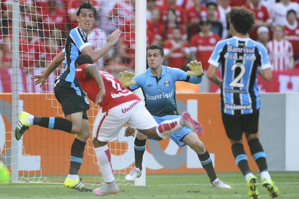 Após derrota, Grêmio lamenta falta de efetividade e admite: Inter esteve melhor