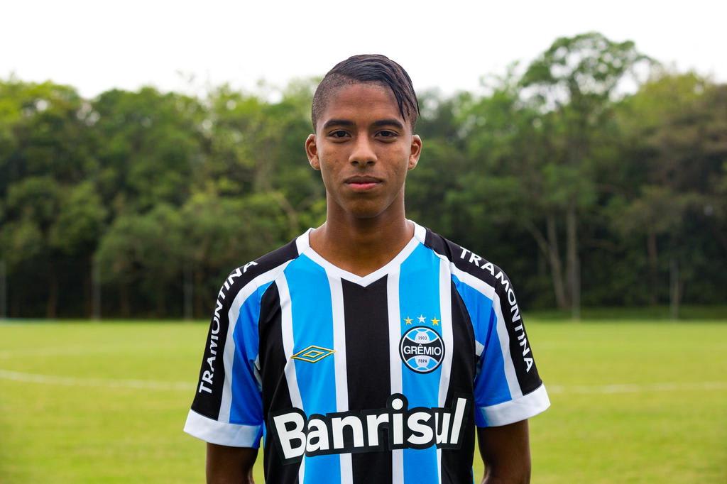 Grêmio aposta em meia de 17 anos e em time ofensivo para buscar título da Copa São Paulo