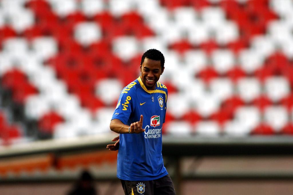 Wianey Carlet: antes de negociar com o Grêmio, Robinho precisa se explicar