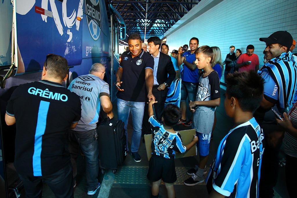 Antes de enfrentar a LDU, Roger Machado terá 27 dias para resolver problemas do Grêmio