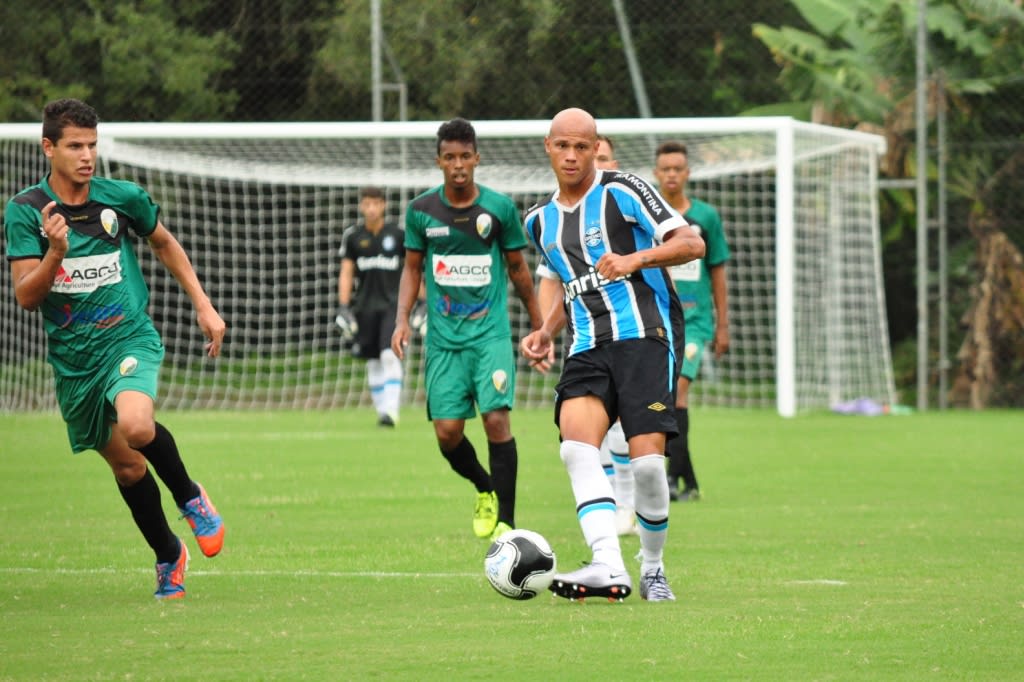 Apostando em Nicolas Careca, Grêmio estreia no Brasileirão Sub-20