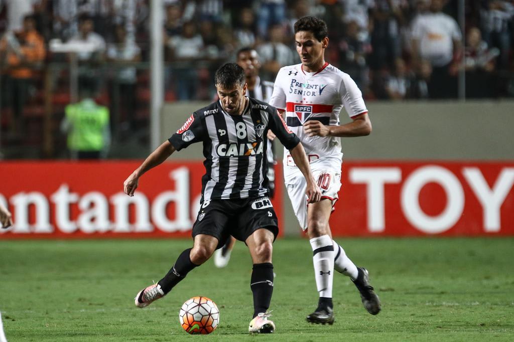 Cacalo sugere Leandro Donizete como reforço para o Grêmio: Ideal para ser o volantão