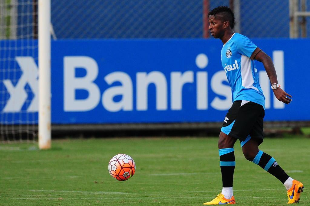 Bolaños se reúne com a direção neste domingo, mas empresário garante: Ele quer ficar no Grêmio