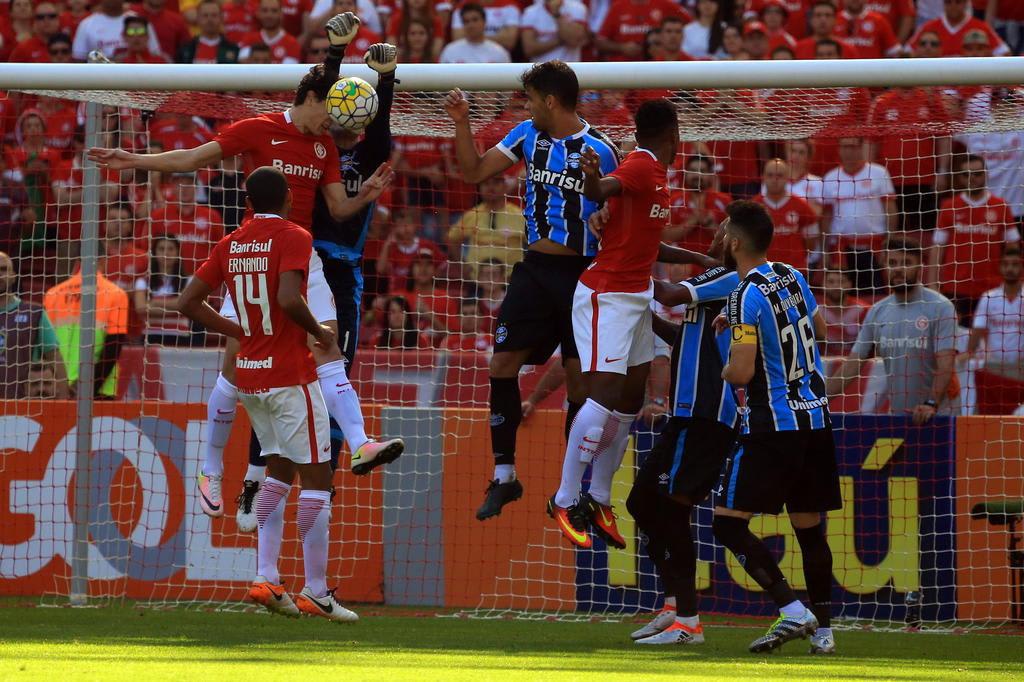 Como se movimentaram Luan e Vitinho no Gre-Nal