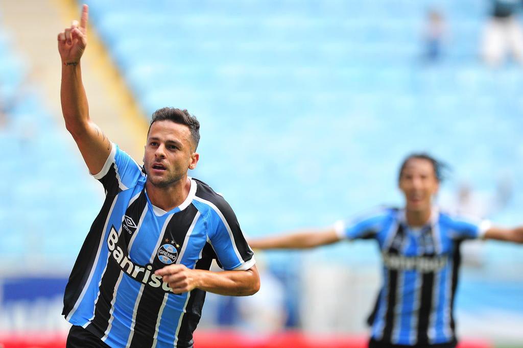 Bobô recebe sondagem, e Grêmio negocia saída com clube do Exterior