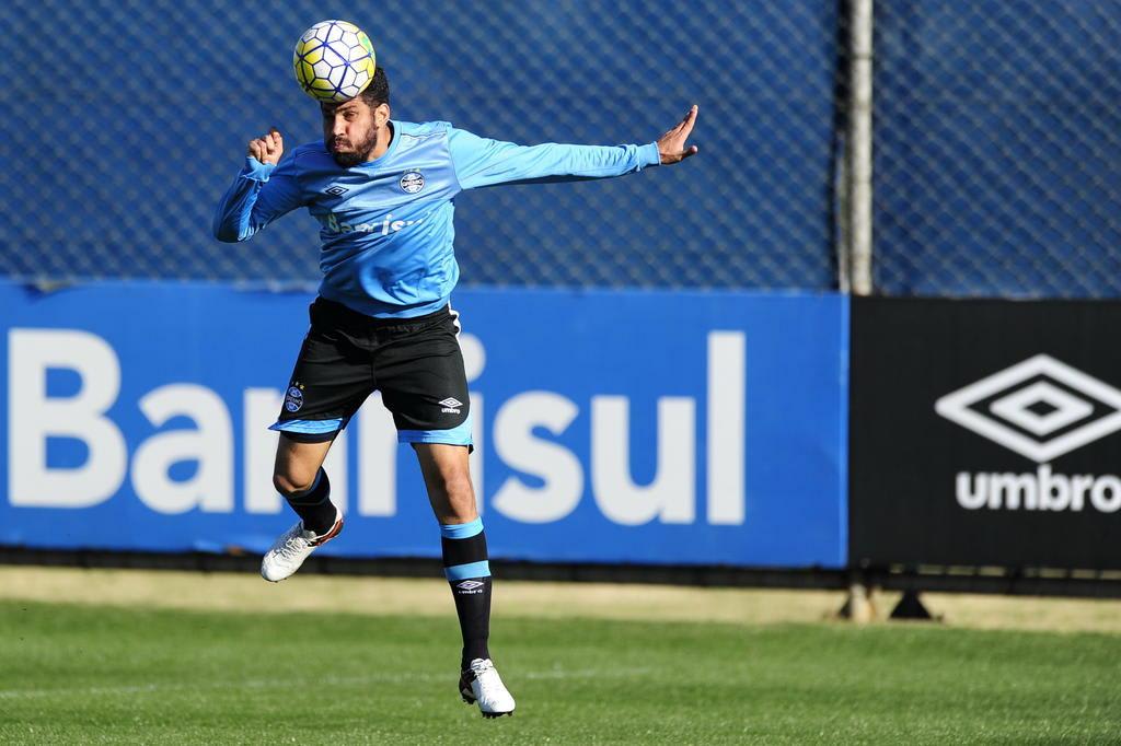 Temos que entender que a paciência do torcedor do Grêmio está no limite, diz  Wallace Reis