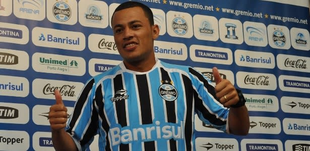 Volante Léo Gago, do Grêmio, pode ser o próximo reforço do Bahia