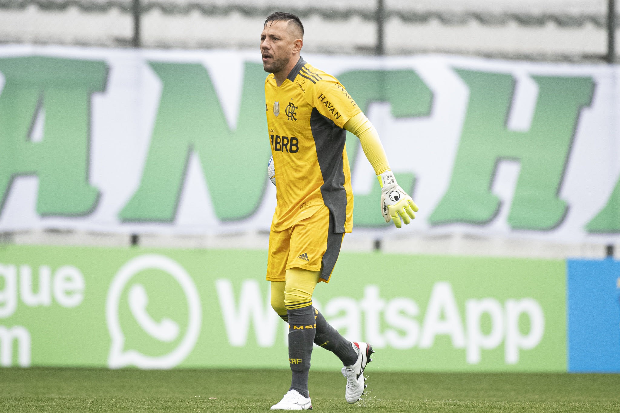 Athletico e Flamengo se apoiam em Santos e Diego Alves na Copa do Brasil