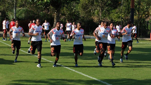 Flamengo coloca Leo Moura como prioridade entre as renovações e confirma intenção de acerto: ‘Vai caminhar’, diz dirigente