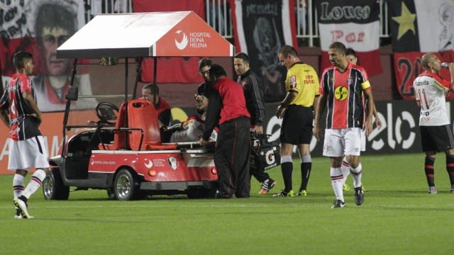 Médico do Flamengo trata série de lesões de Samir como ‘azar’ e descarta erro em tratamento: ‘É outro músculo’