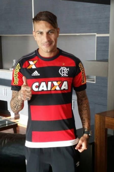 Flamengo cancela a festa para o atacante peruano Guerrero, que seria realizada nesta terça