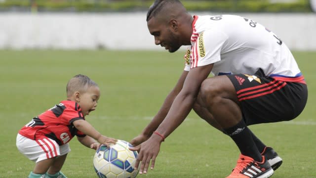 Por novo recomeço no Flamengo, Luiz Antonio admite erros e comenta choro: ‘Desabafo para me libertar de muitas coisas’