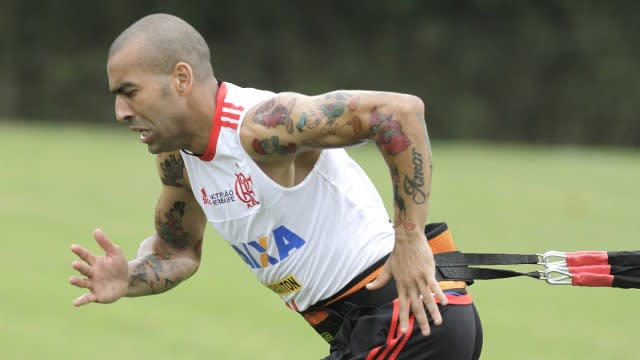 Flamengo tem atuação vergonhosa e Sheik não tem explicação: ‘Trabalhar, trabalhar...’