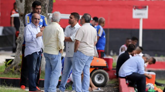 Presidente do Flamengo encerra assunto sobre punições, diz que não há briga no clube e garante Oswaldo como técnico