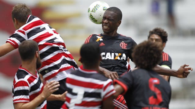 De virada, Flamengo é derrotado pelo Santa Cruz