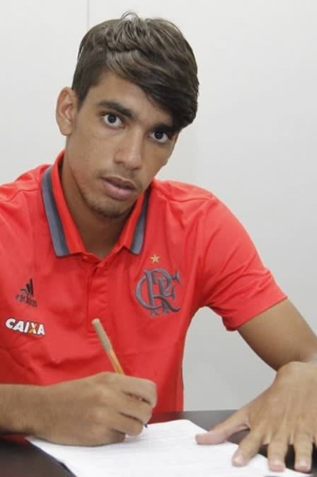 Atacante Lucas Paquetá, um dos destaques da Copinha, renova com o Flamengo até 2020