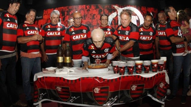 Fla homenageia ex-jogadores rubro-negros que fazem aniversário em março