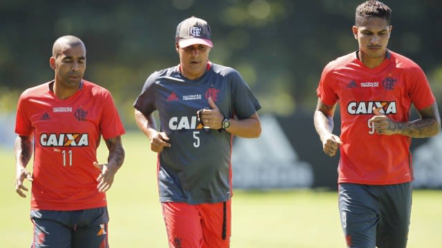 Flamengo dá atenção especial a Sheik e Guerrero, afetados por maratona