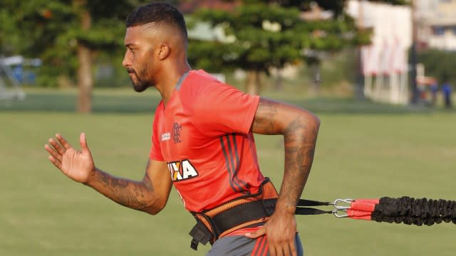 Muricy vai esperar até o último minuto para escalar César Martins no Flamengo