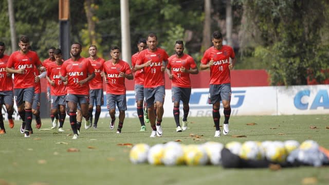 Flamengo blinda jogadores e se volta para corrigir erros antes do Brasileiro