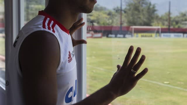 Goleador com Zé Ricardo na base, Jorge ganha liberdade no Fla e elogia técnico