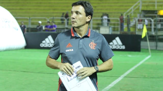 Zé Ricardo desconversa sobre efetivação no Flamengo, mas avisa: ‘Acredito em trabalho a longo prazo’